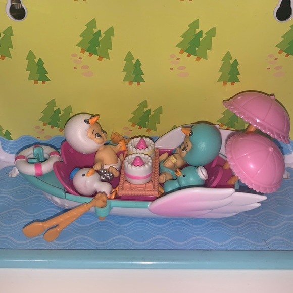 Twozies Two Sweet Row Boat - Picture 2 of 5